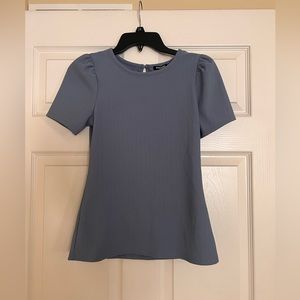 Grayish blue express top
